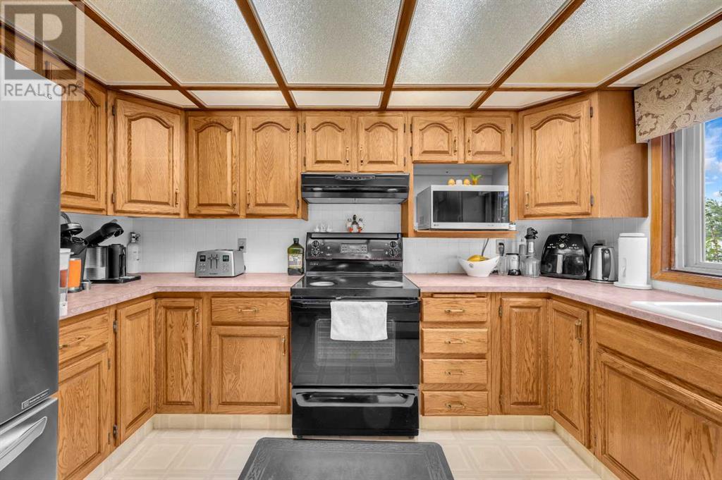 Single Family House for Sale in  Castleglen Court NE Castleridge Calgary 