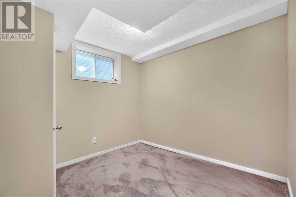 Single Family House for Sale in  Castleglen Court NE Castleridge Calgary 