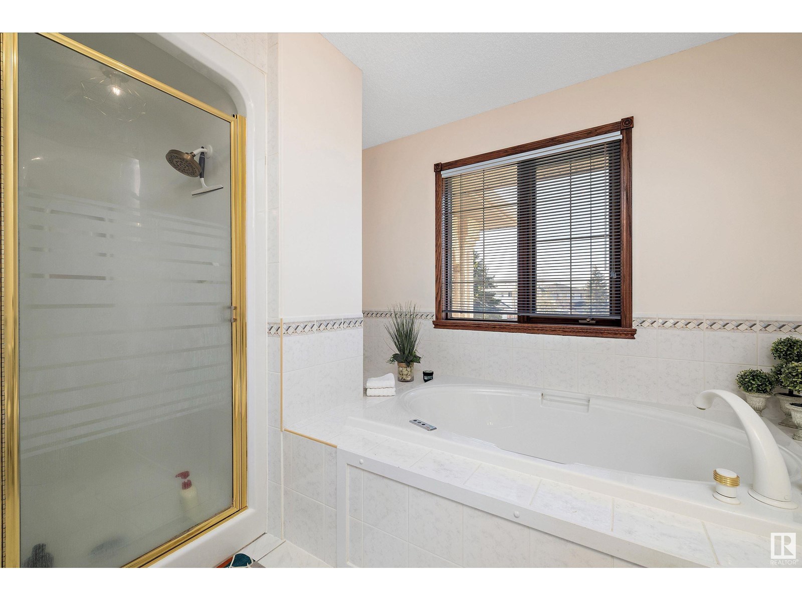 Photo 27 of 15903 132 St Nw, Edmonton AB