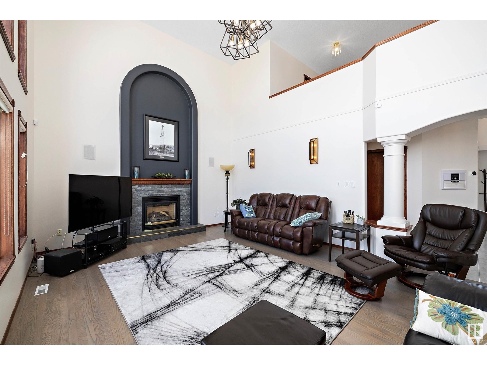 Photo 6 of 15903 132 St Nw, Edmonton AB