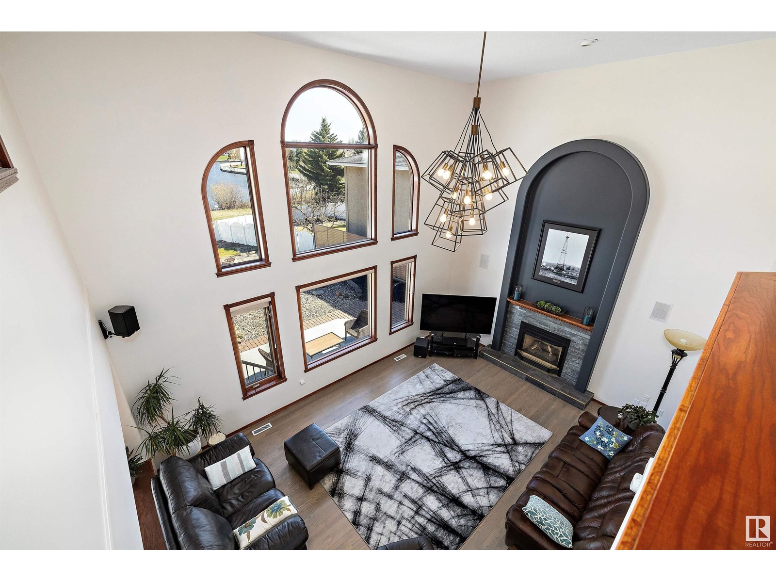 Photo 23 of 15903 132 St Nw, Edmonton AB