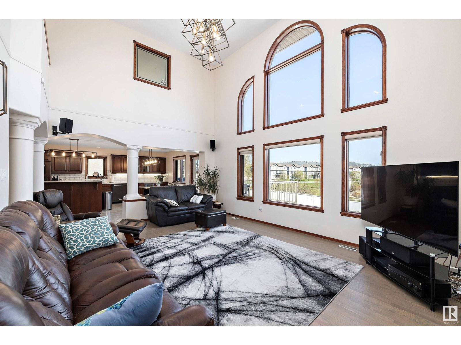 Photo 7 of 15903 132 St Nw, Edmonton AB