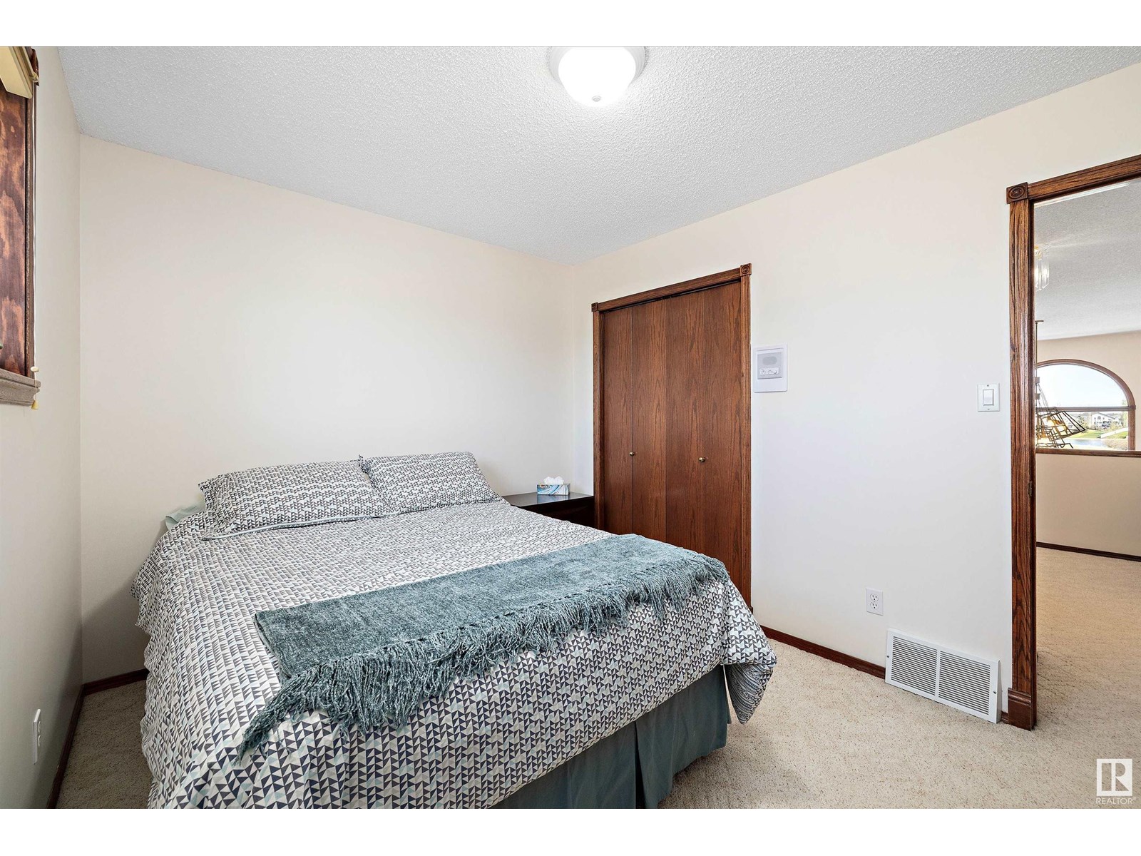 Photo 32 of 15903 132 St Nw, Edmonton AB