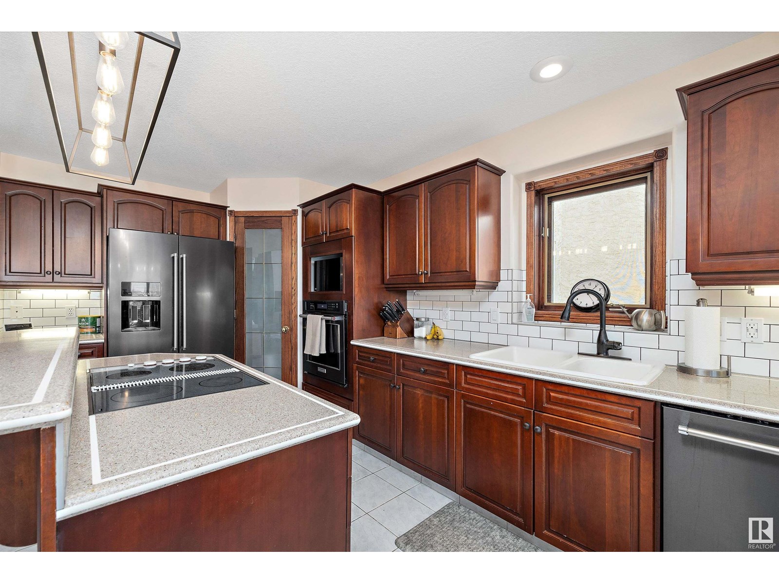Photo 12 of 15903 132 St Nw, Edmonton AB