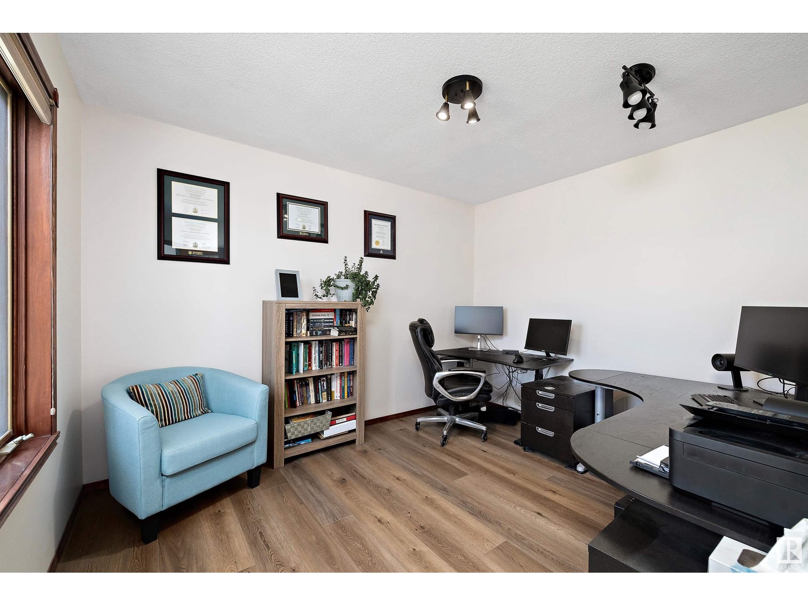 Photo 19 of 15903 132 St Nw, Edmonton AB