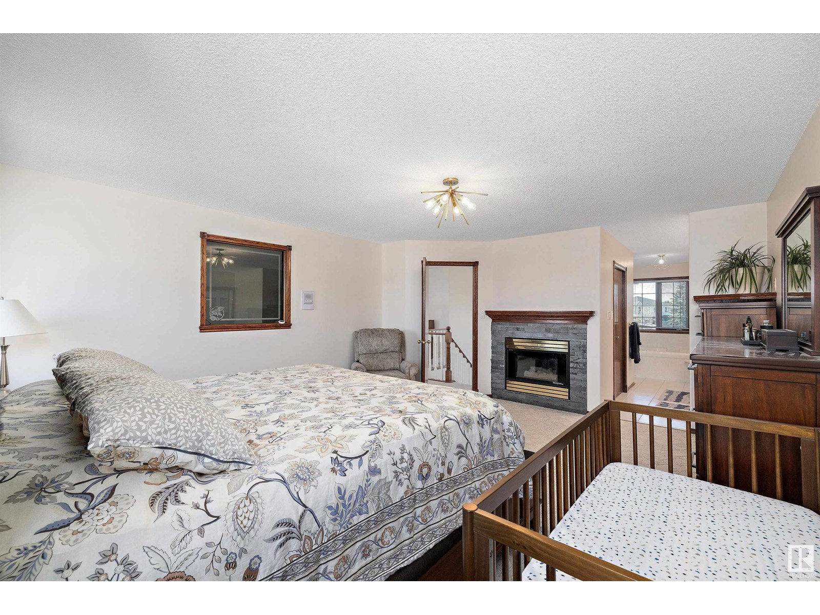 Photo 25 of 15903 132 St Nw, Edmonton AB
