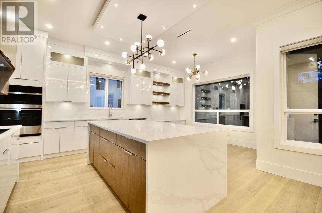 Photo 8 of 1411 Pipeline Place, Coquitlam BC