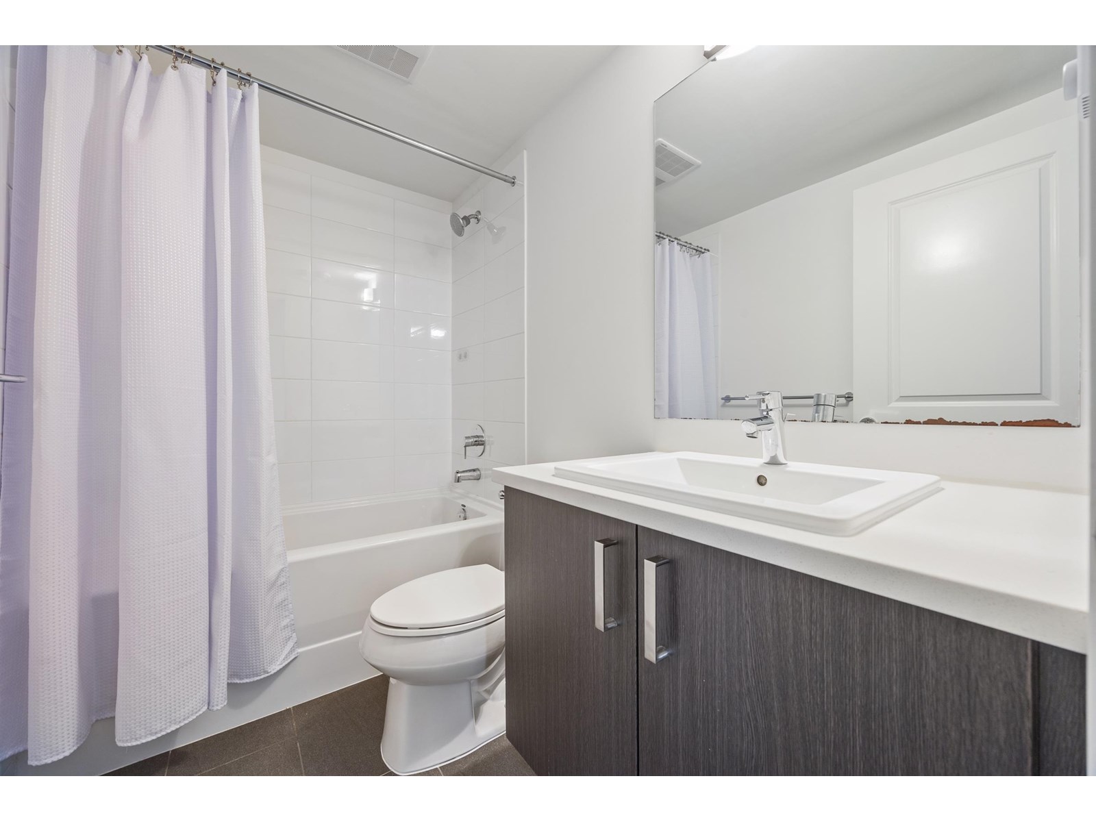 Photo 8 of 15 10433 158 Street, Surrey BC