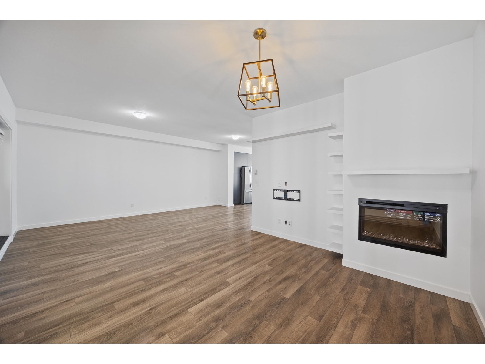 Photo 18 of 15 10433 158 Street, Surrey BC