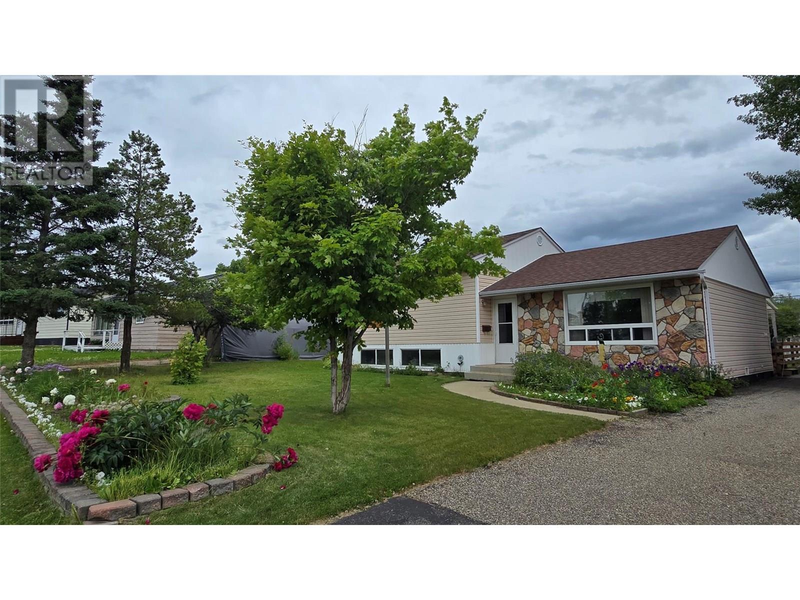 9016 Lyman Drive, Dawson Creek