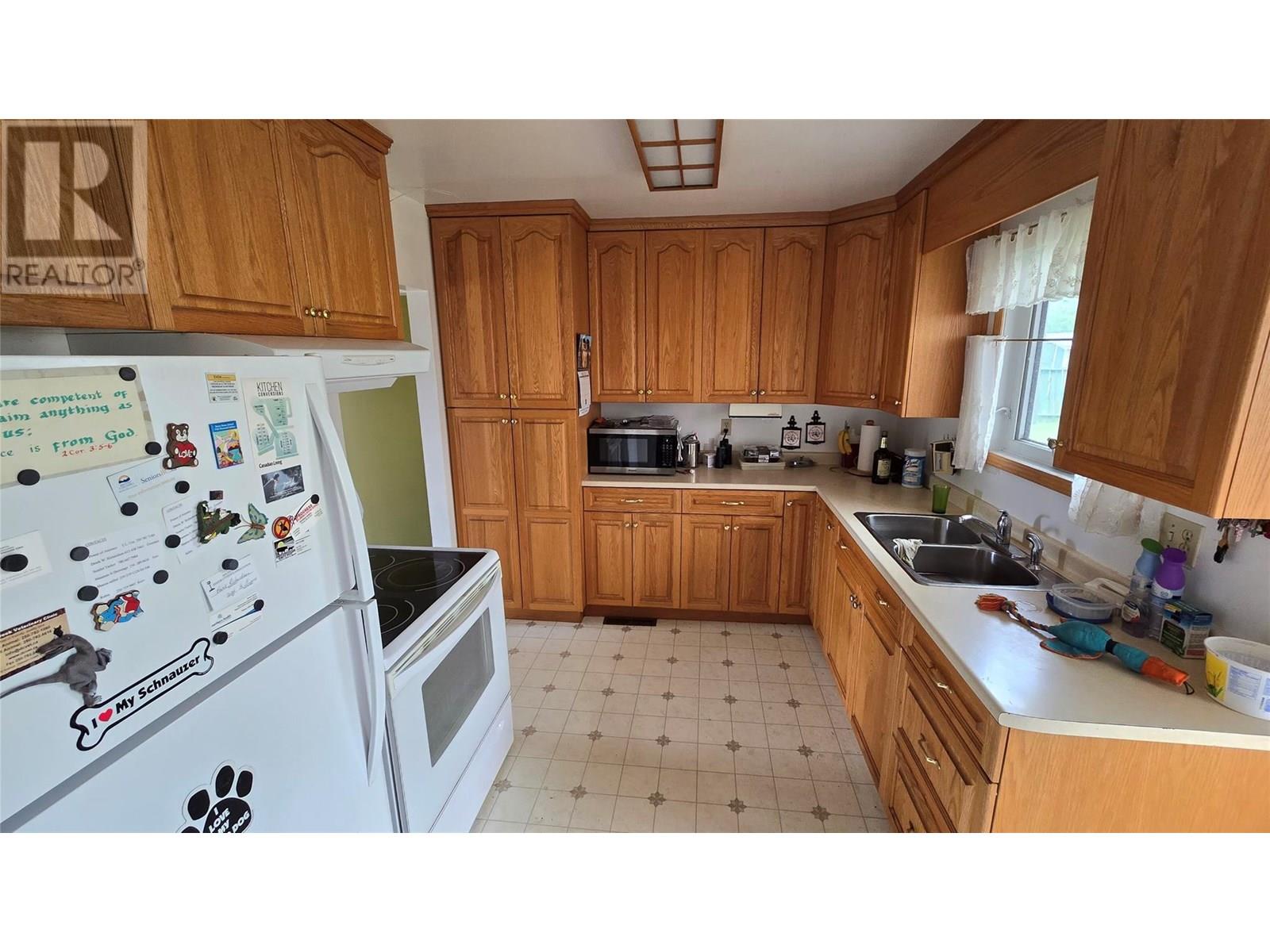 9016 Lyman Drive, Dawson Creek