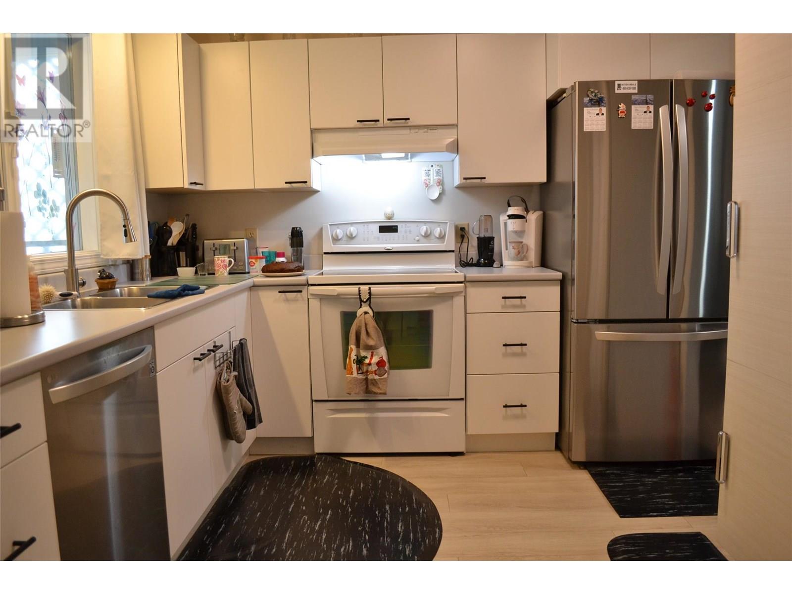 Photo 2 of 3900 27 Avenue Unit 15, Vernon BC