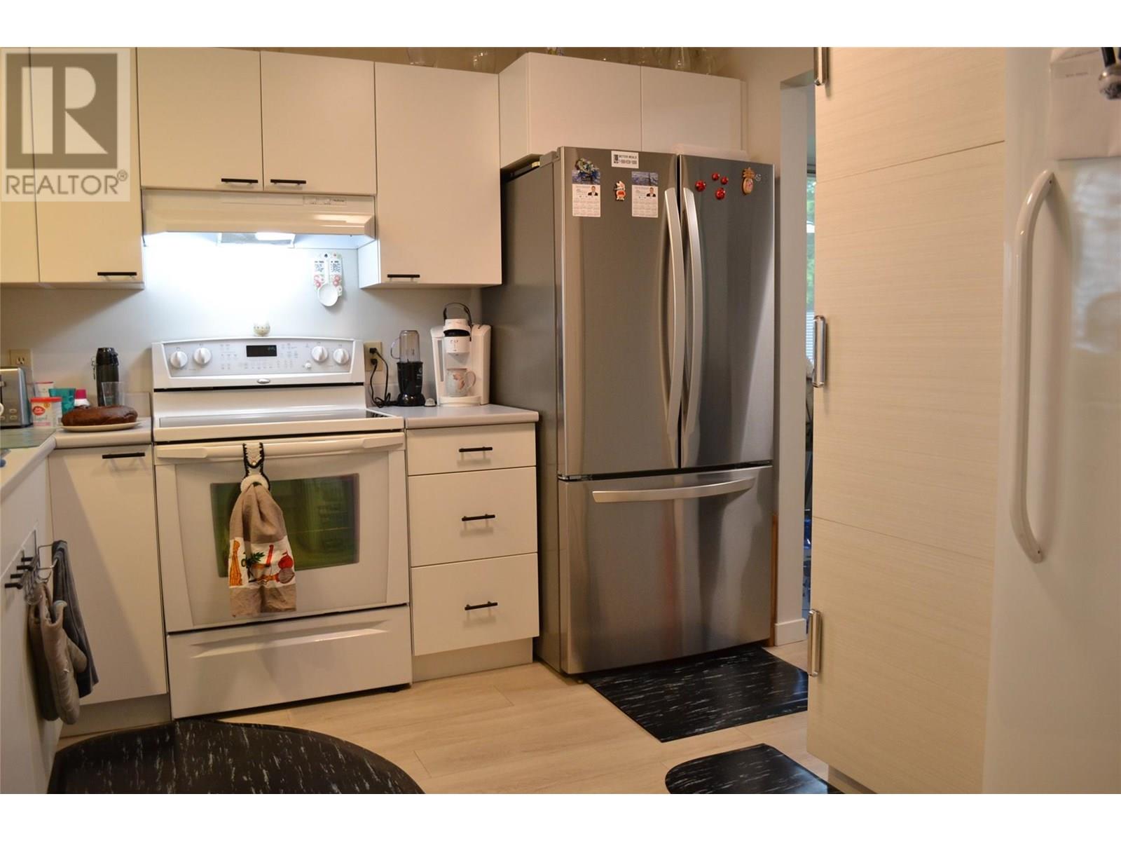 Photo 3 of 3900 27 Avenue Unit 15, Vernon BC