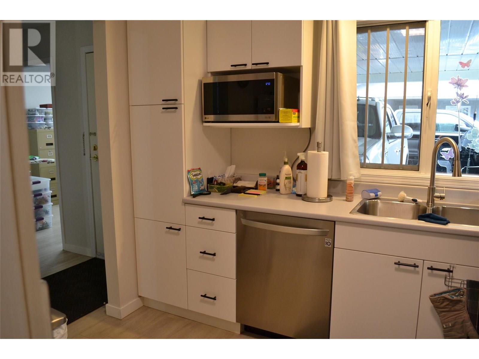 Photo 4 of 3900 27 Avenue Unit 15, Vernon BC