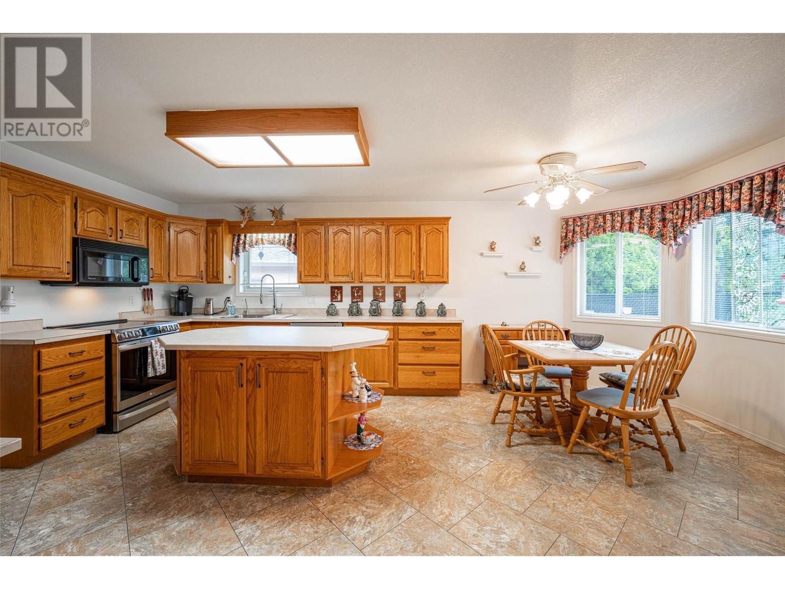 Photo 34 of 2595 Catherine Place Unit 15, Armstrong BC