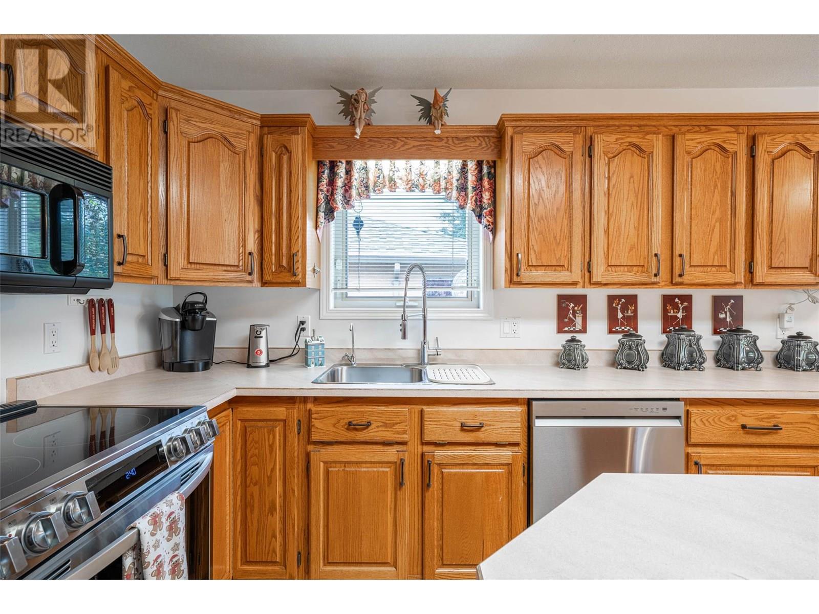Photo 36 of 2595 Catherine Place Unit 15, Armstrong BC