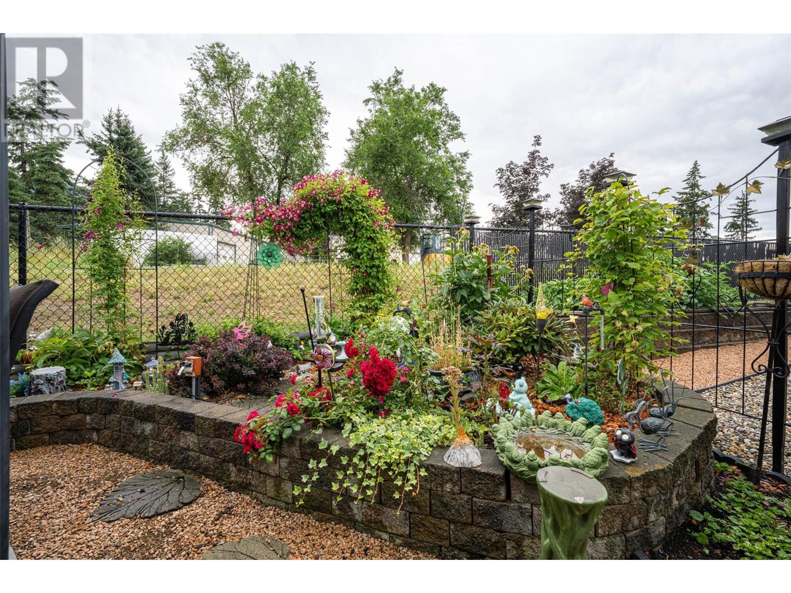 Photo 6 of 2595 Catherine Place Unit 15, Armstrong BC