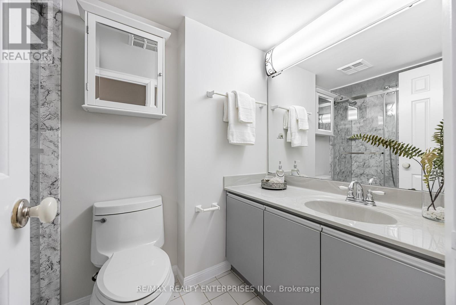 Photo 27 of 2213 55 Kingsbridge Garden Circle, Mississauga ON