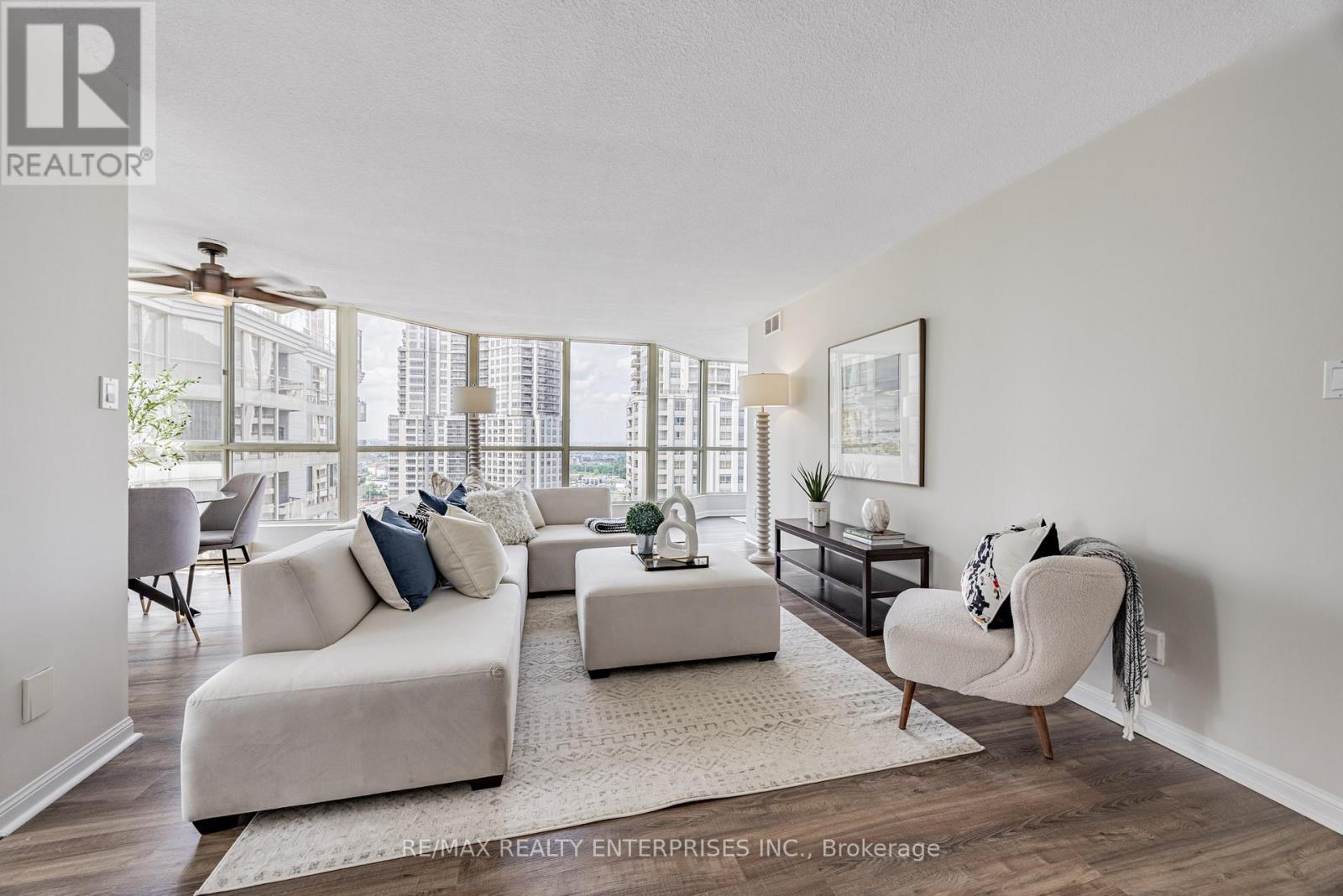 Photo 25 of 2213 55 Kingsbridge Garden Circle, Mississauga ON