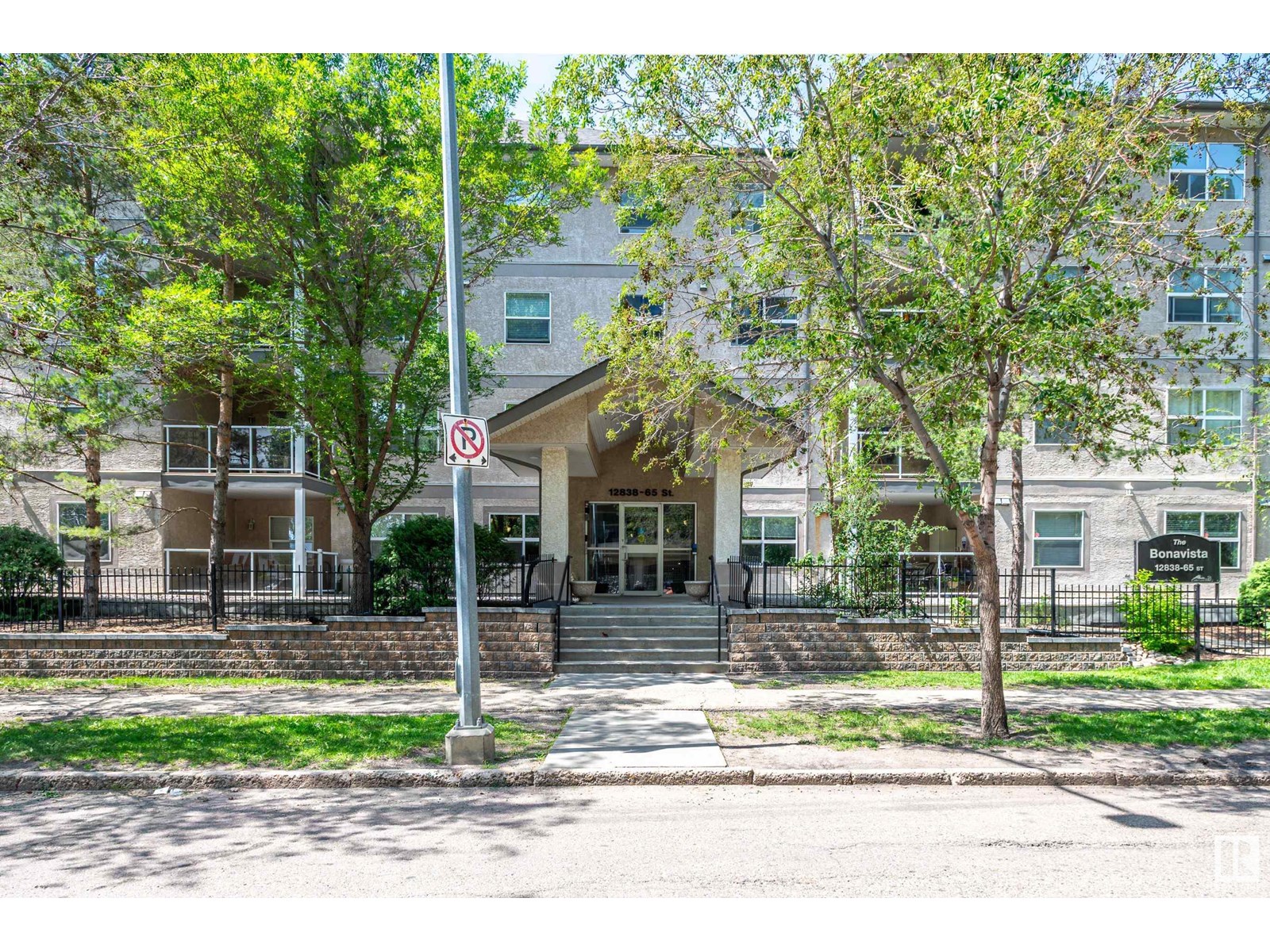 Single Family House for Sale in #   ST NW Edmonton 