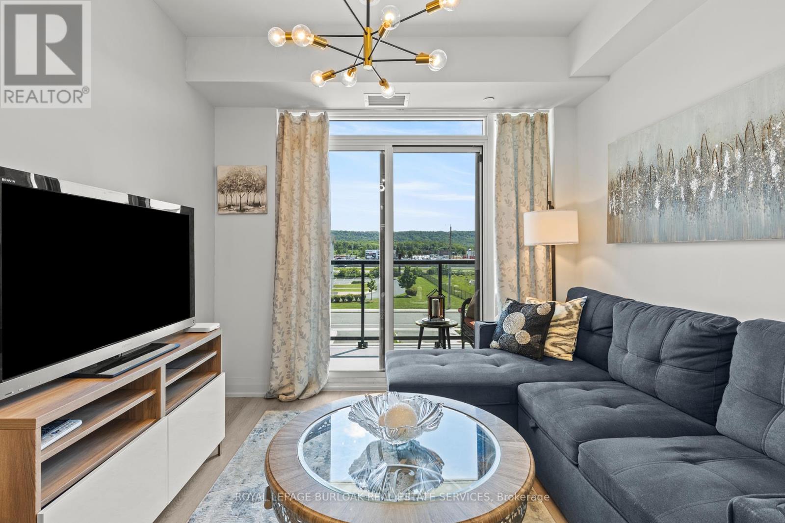 Photo 11 of 312 385 Winston Road, Grimsby ON