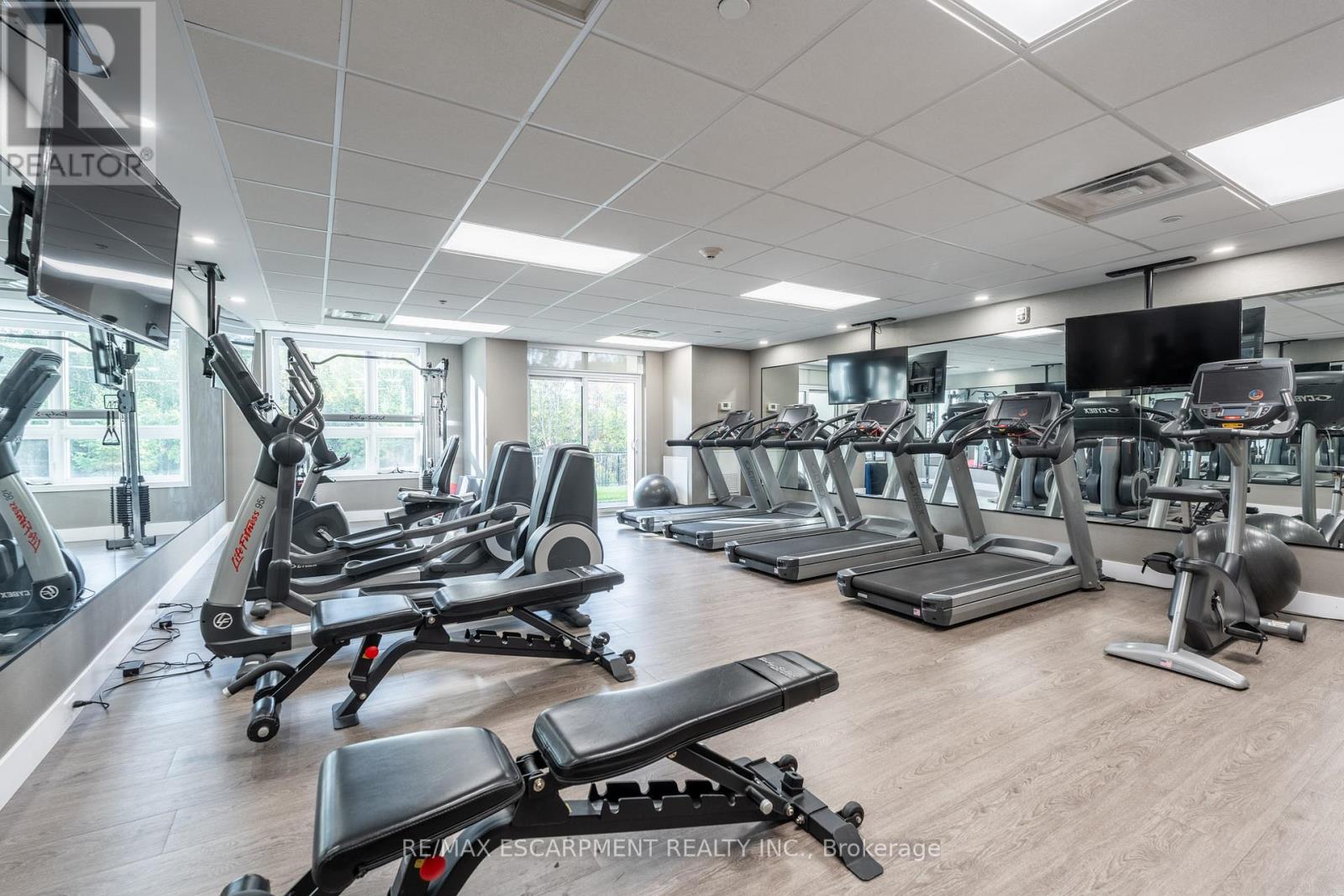 Photo 14 of 509 125 Shoreview Place, Hamilton ON
