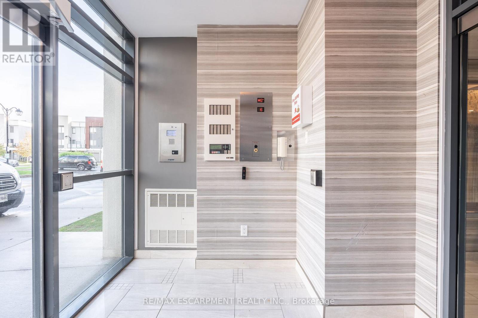 Photo 18 of 509 125 Shoreview Place, Hamilton ON