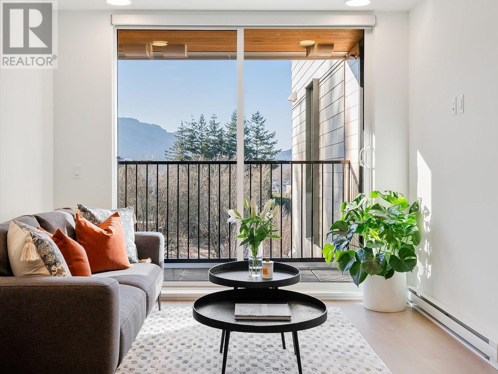 Photo 1 of 504 37994 Second Avenue, Squamish BC