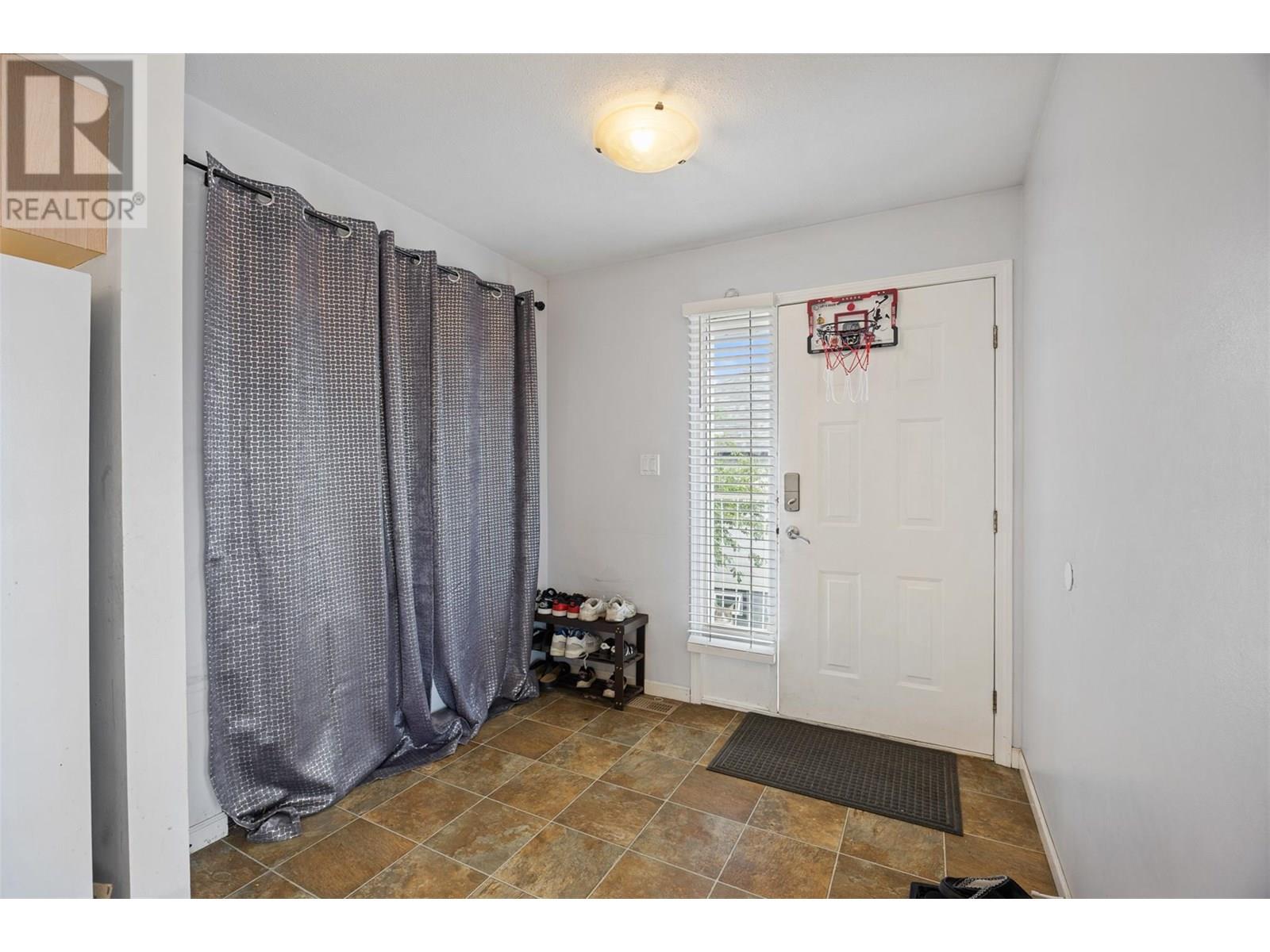 Photo 26 of 607 Lombard Street, Kamloops BC