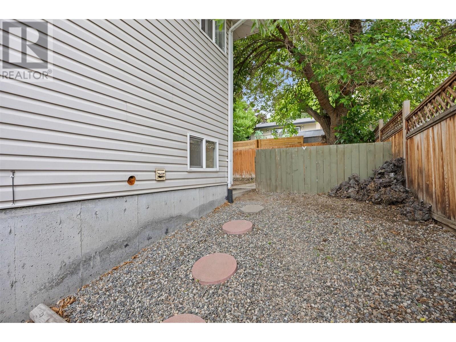 Photo 6 of 607 Lombard Street, Kamloops BC