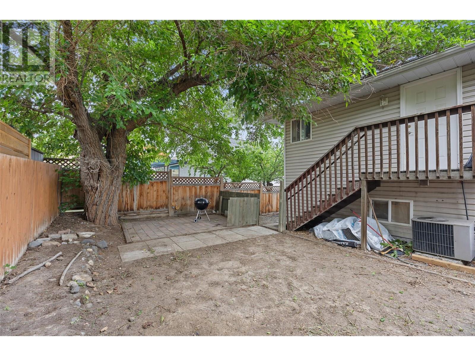Photo 11 of 607 Lombard Street, Kamloops BC