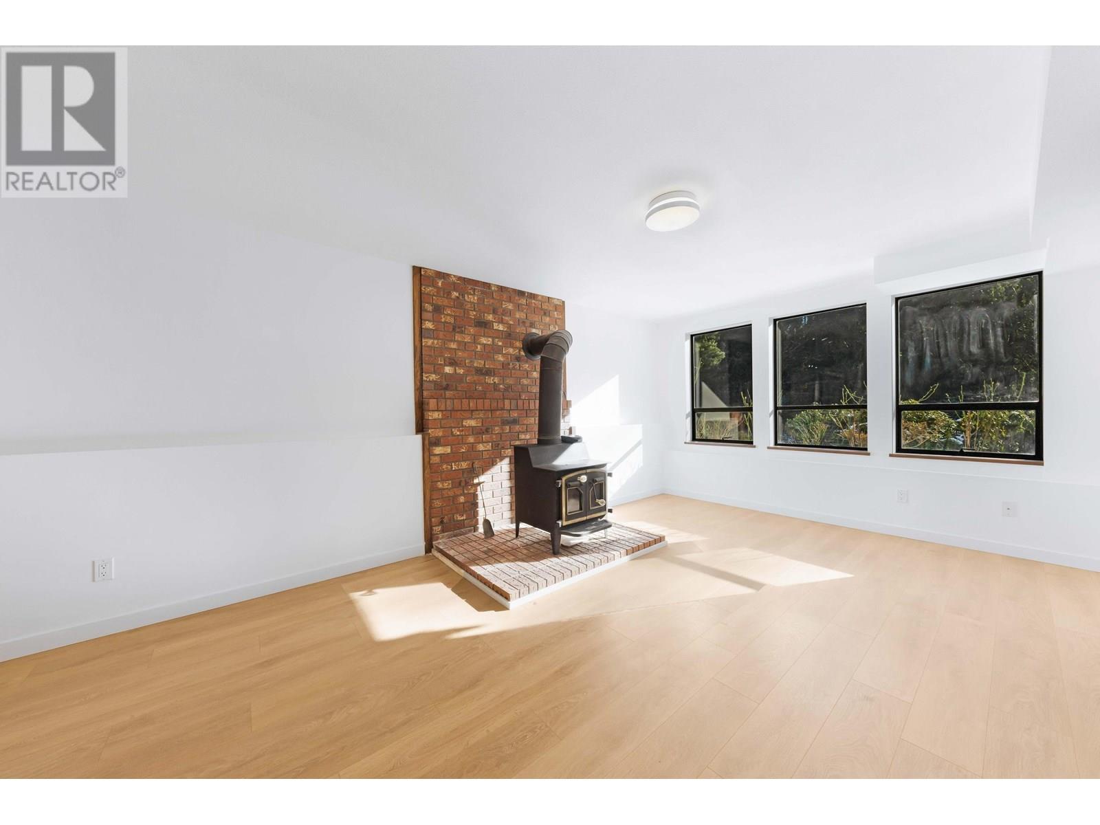 Photo 24 of 1273 Lynwood Avenue, Port Coquitlam BC