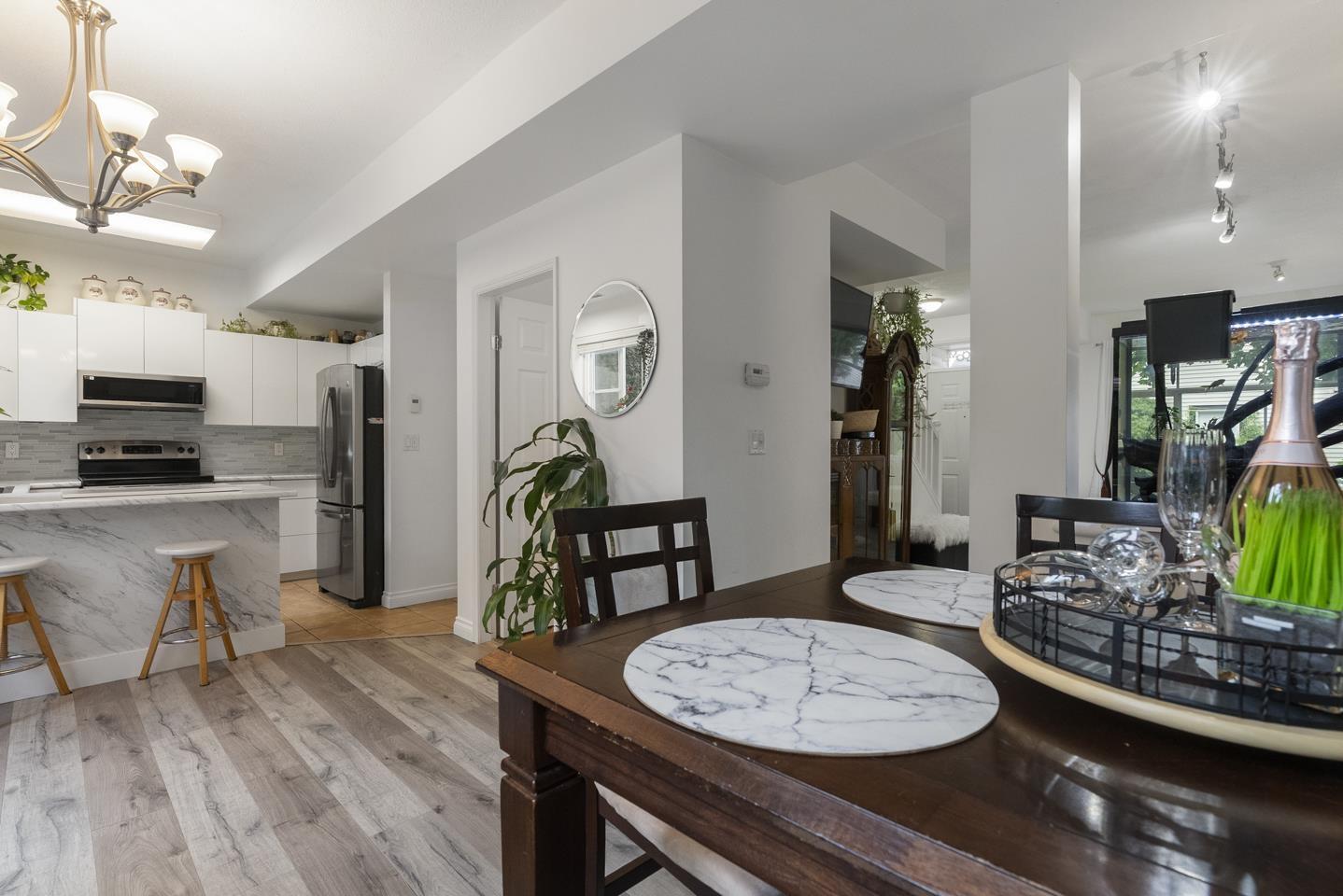 Photo 9 of 7 6445 Rosebury Lane, Surrey BC