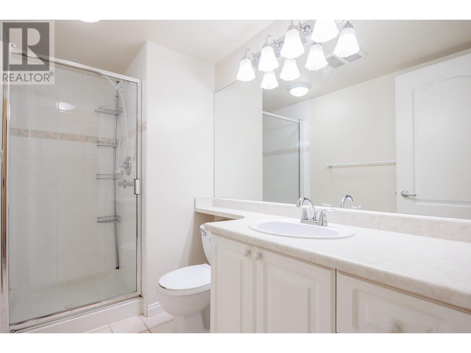 Photo 16 of 407 2059 Chesterfield Avenue, North Vancouver BC