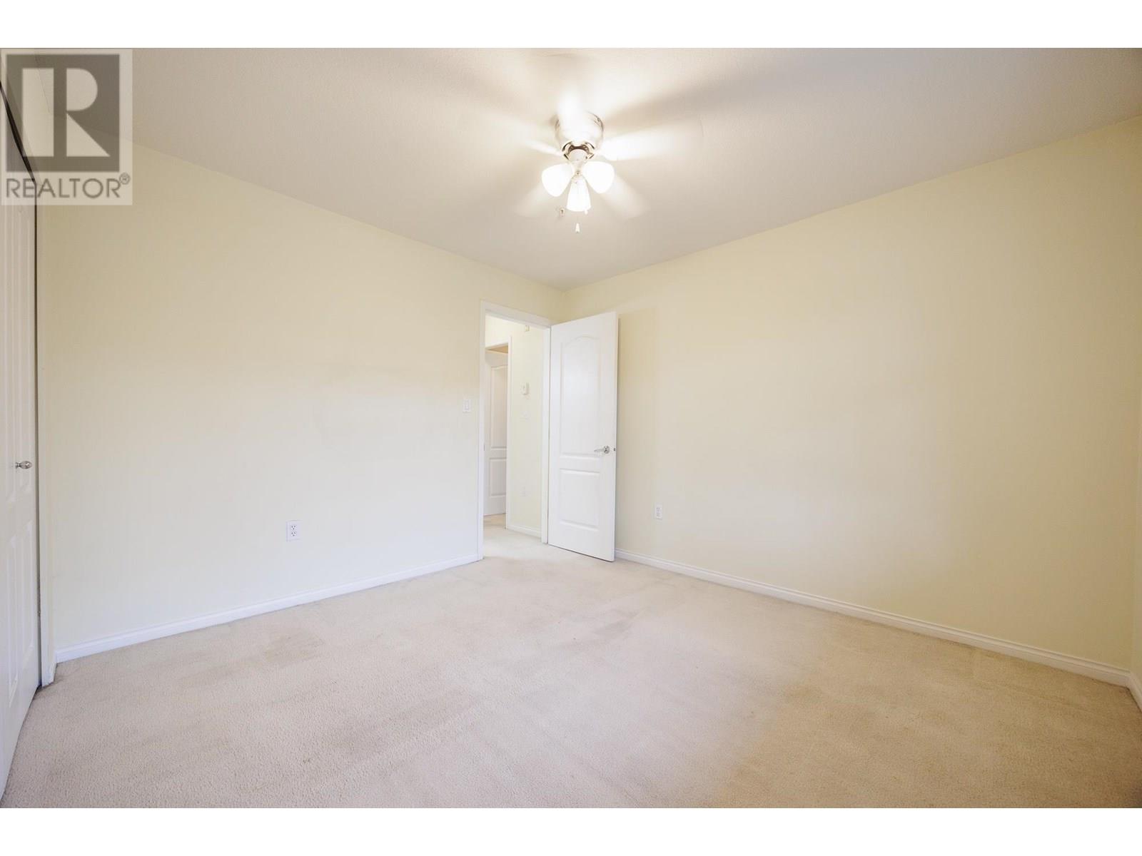 Photo 15 of 407 2059 Chesterfield Avenue, North Vancouver BC