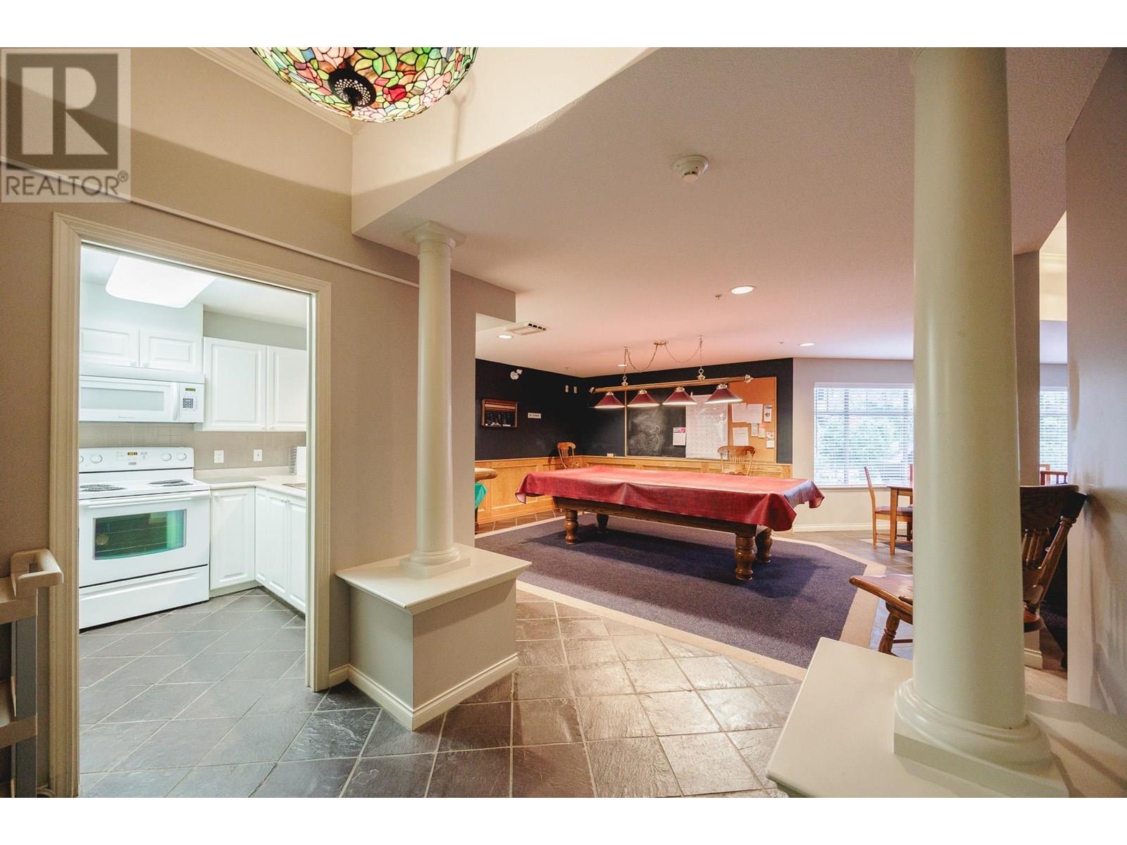 Photo 31 of 407 2059 Chesterfield Avenue, North Vancouver BC
