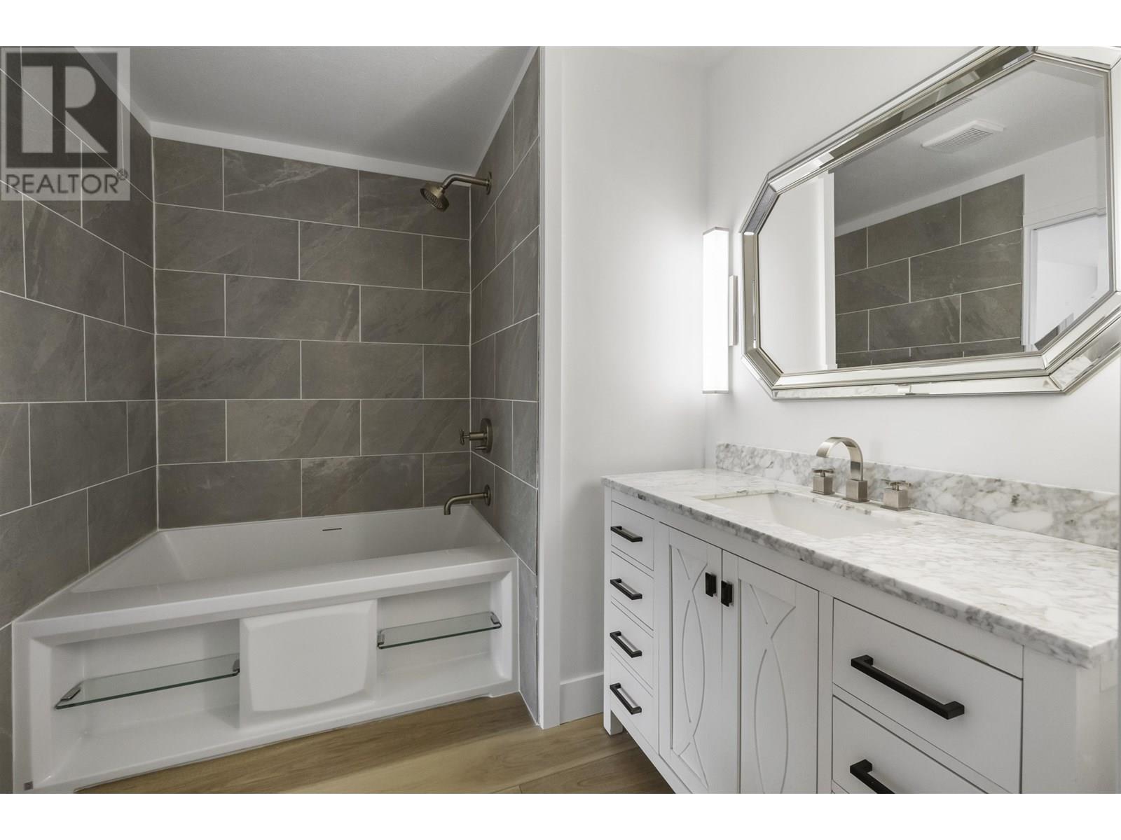 Photo 17 of 209 22356 Mcintosh Avenue, Maple Ridge BC