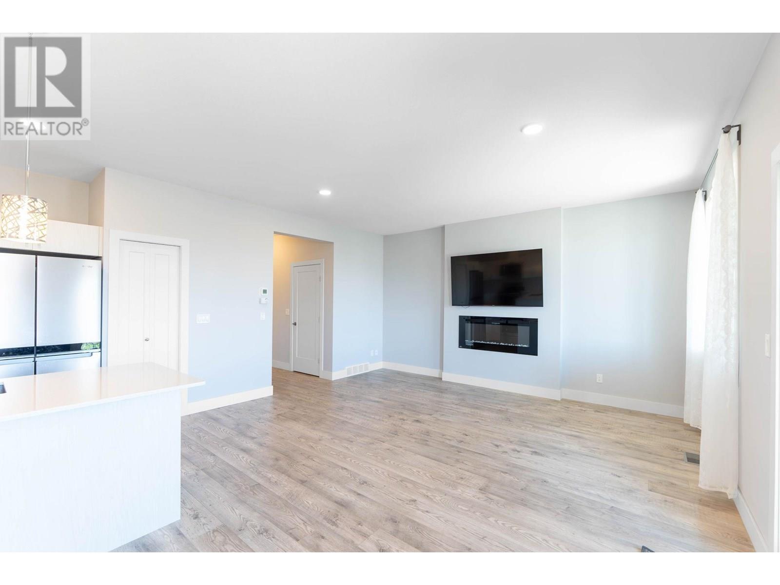 Photo 2 of 933 Mt Robson Place Unit 65, Vernon BC