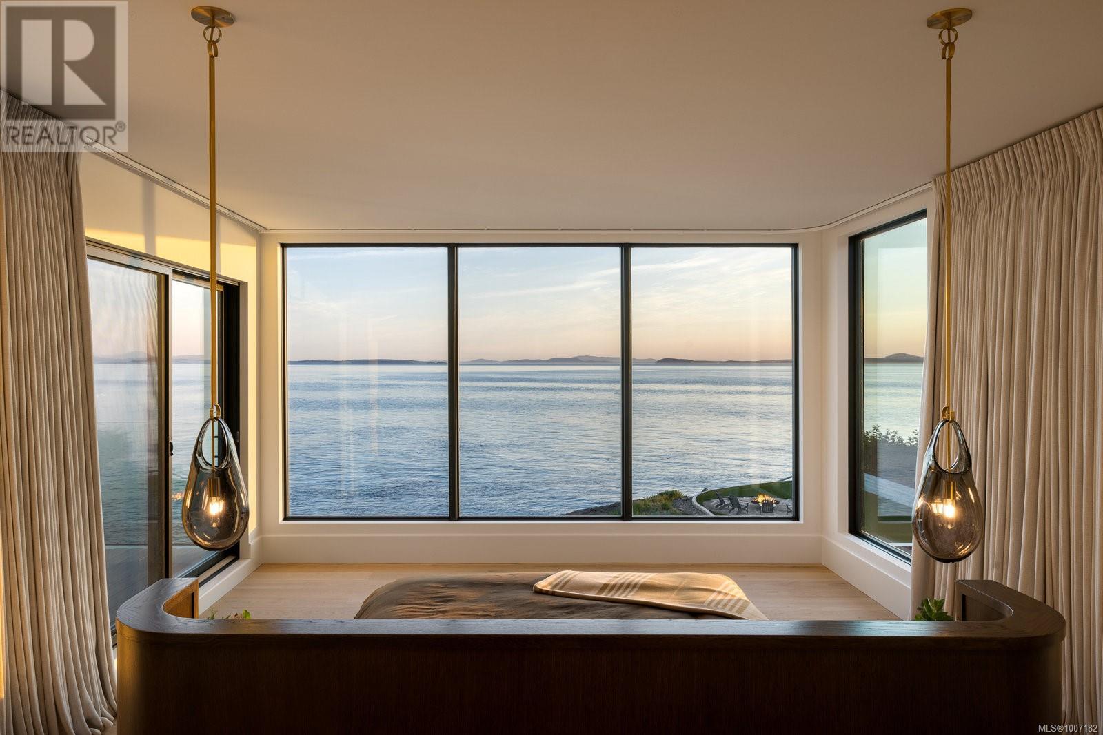  4040 White Rock Street, Saanich