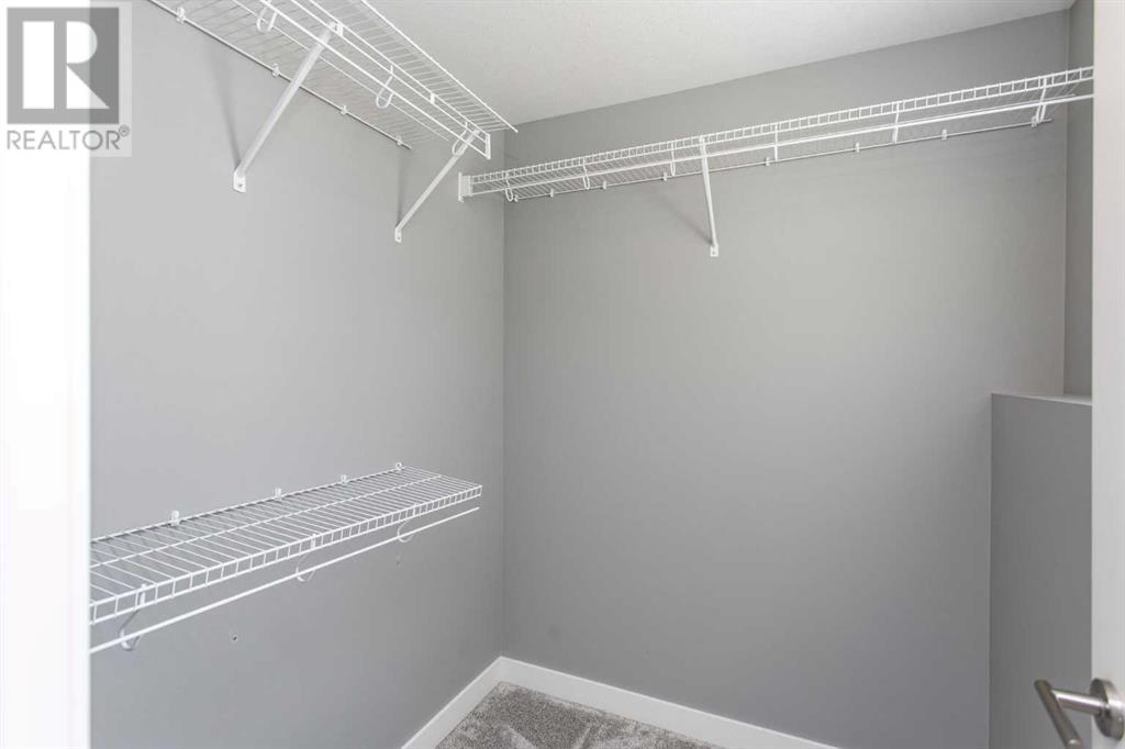 Single Family House Bi-level for Sale in  Ellington Crescent Evergreen Red Deer 