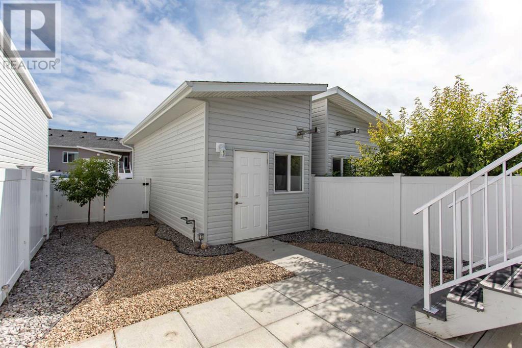 Single Family House Bi-level for Sale in  Ellington Crescent Evergreen Red Deer 