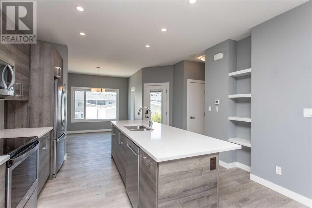 Single Family House Bi-level for Sale in  Ellington Crescent Evergreen Red Deer 