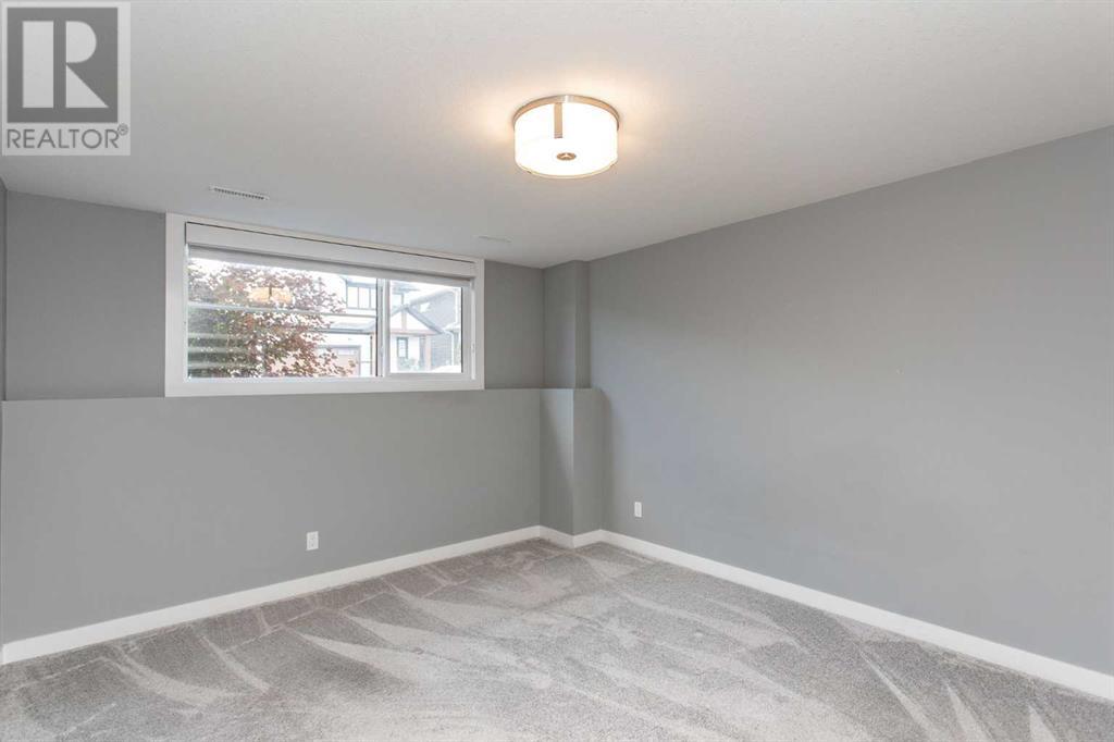 Single Family House Bi-level for Sale in  Ellington Crescent Evergreen Red Deer 