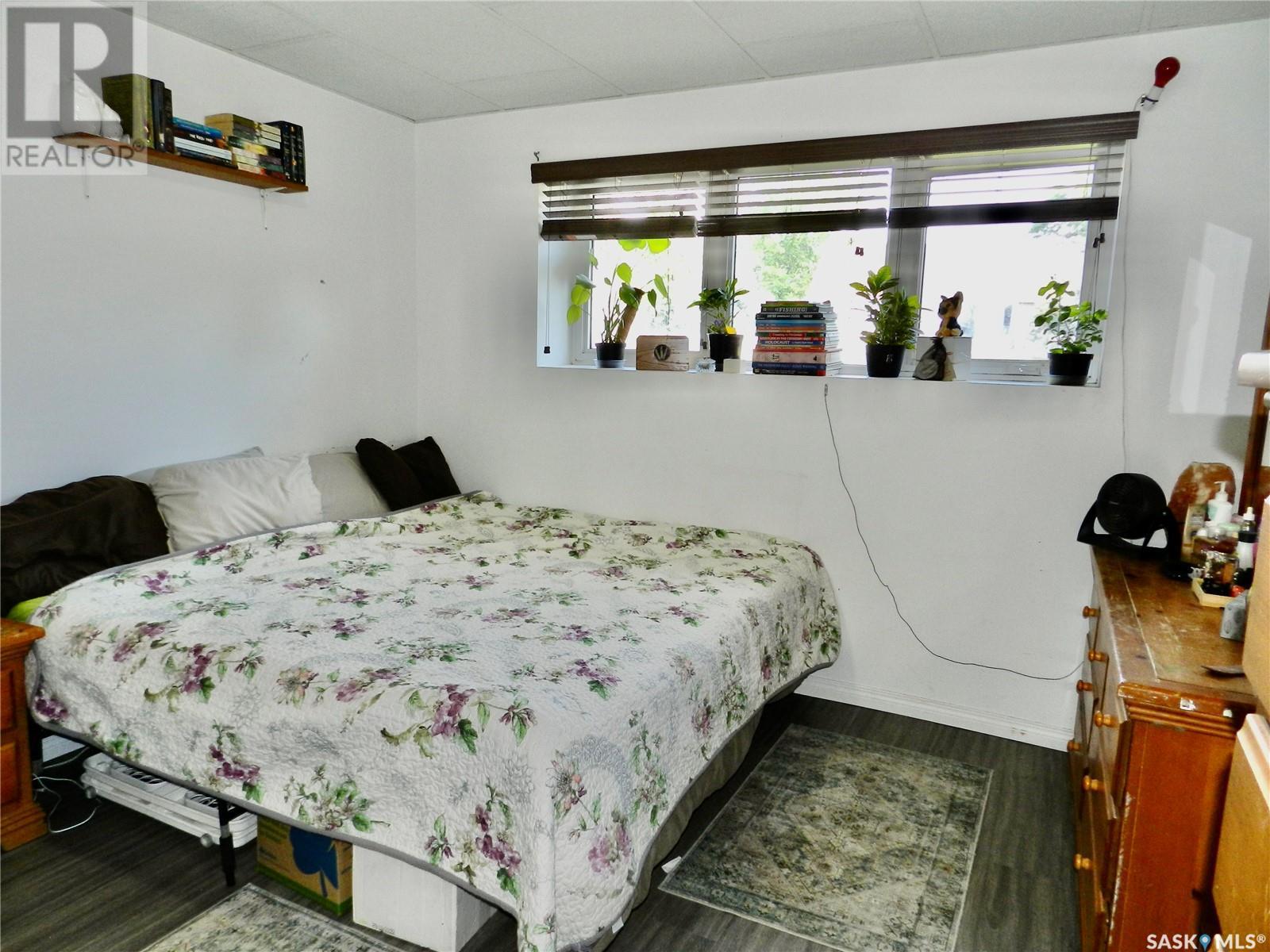 Photo 16 of 907 Ominica Street E, Moose Jaw SK
