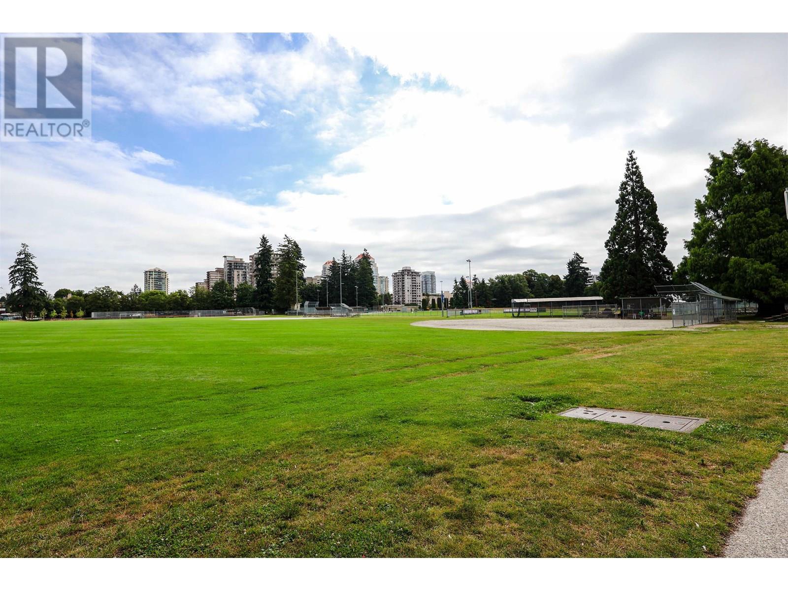 Photo 13 of 205 723 Twelfth Street, New Westminster BC