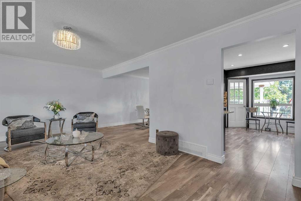 Single Family House 4 Level for Sale in  Templeridge Bay NE Temple Calgary 