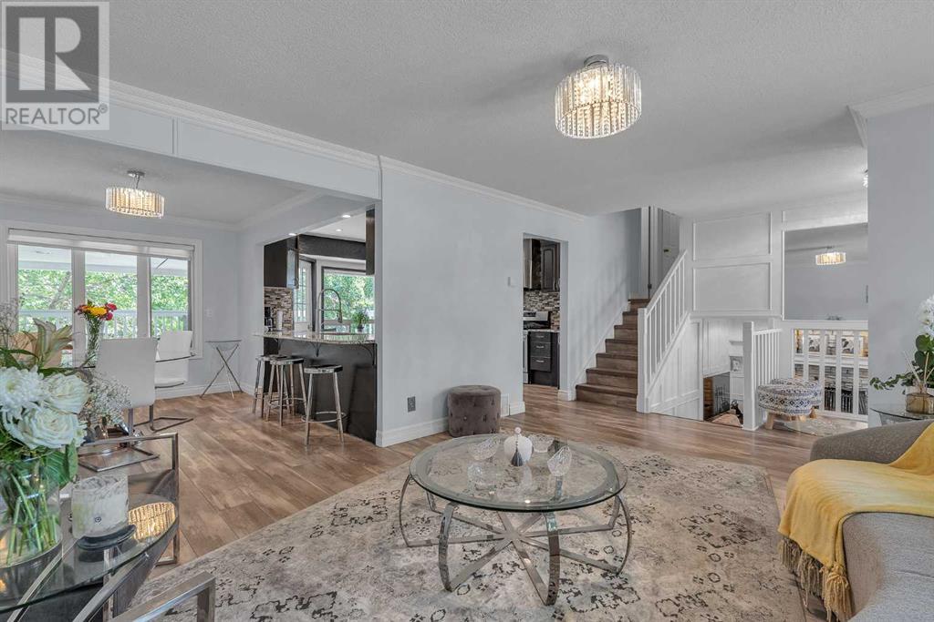 Single Family House 4 Level for Sale in  Templeridge Bay NE Temple Calgary 