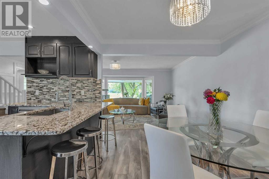 Single Family House 4 Level for Sale in  Templeridge Bay NE Temple Calgary 