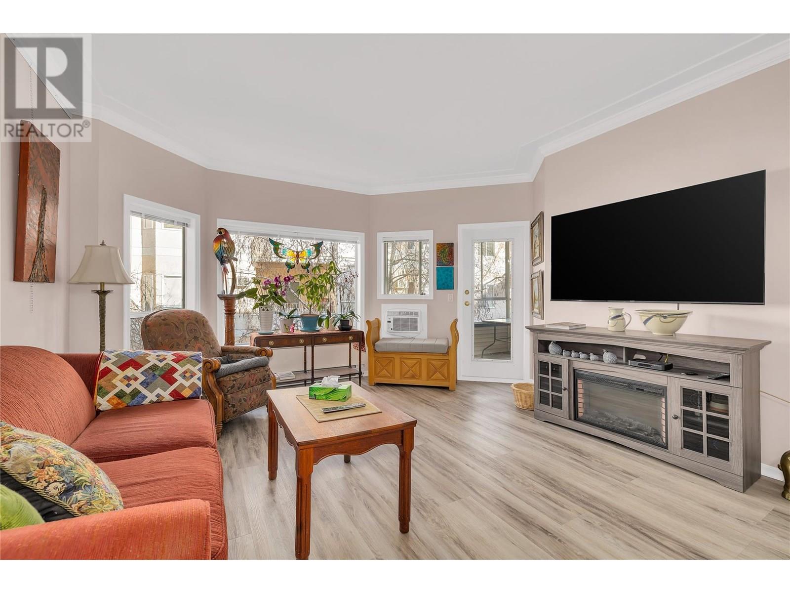 217 877 KLO Road, Kelowna