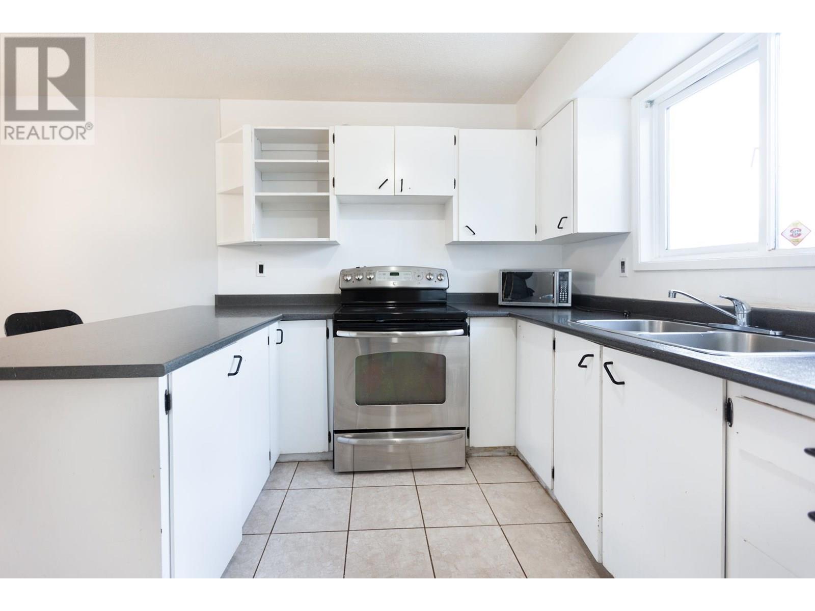 Photo 11 of 544 Beech Crescent, Prince George BC